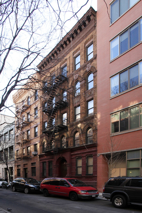 46 Downing St in New York, NY - Building Photo