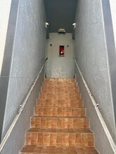 458 E 31st St in Hialeah, FL - Foto de edificio - Building Photo