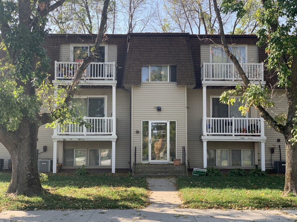 4606 Ontario St in Ames, IA - Foto de edificio