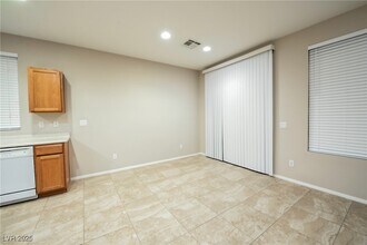 1022 Pecos River Ave in Henderson, NV - Building Photo - Building Photo