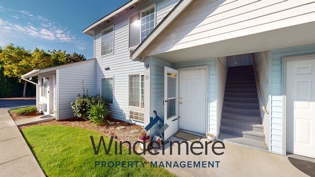 Plaza1821 - Stonecreek Apartments