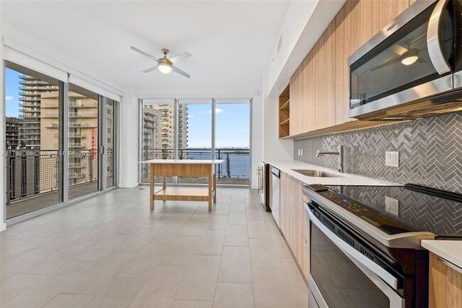 property at 2150 N Bayshore Dr