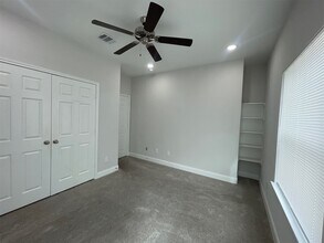 430 Schmidt Rd in Sealy, TX - Building Photo - Building Photo