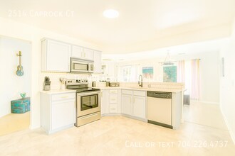 2514 Caprock Ct in Charlotte, NC - Building Photo - Building Photo