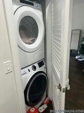 7 Strathmore Rd, Unit 2 in Brookline, MA - Building Photo - Building Photo