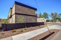 Citrus on 37th Street in Phoenix, AZ - Foto de edificio - Building Photo