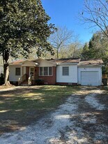 2501 Robin Hood Dr in Mobile, AL - Building Photo