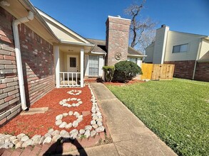 2926 Mesquite Dr in Sugar Land, TX - Building Photo - Building Photo