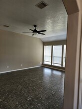 1714 Village Townhome Dr in Pasadena, TX - Building Photo - Building Photo
