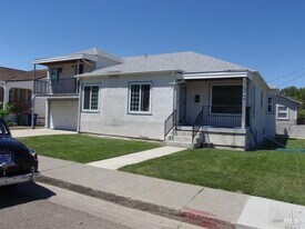 148 N 3rd St in Rio Vista, CA - Building Photo
