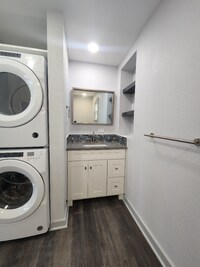 2230 Elizabeth St photo'