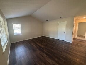1615 N Alexander St in Sherman, TX - Building Photo - Building Photo