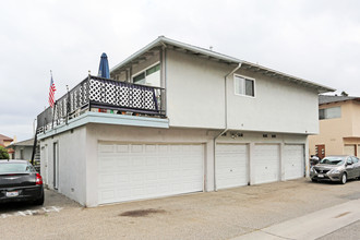 7292 Toulouse Dr in Huntington Beach, CA - Building Photo - Building Photo