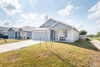 253 Free Waters in Seguin, TX - Building Photo - Building Photo