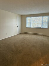 26 College St in Clinton, CT - Building Photo - Building Photo