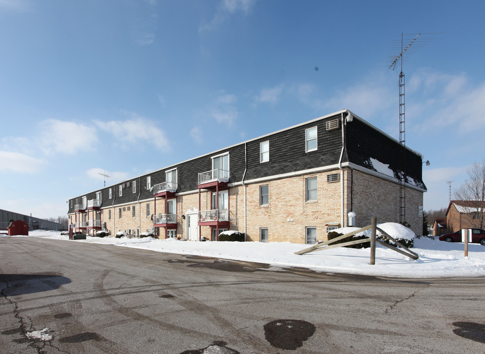 Countryside Apartments in Alliance, OH - Building Photo