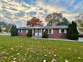 3189-3191 Wallace Ave SW in Grandville, MI - Building Photo