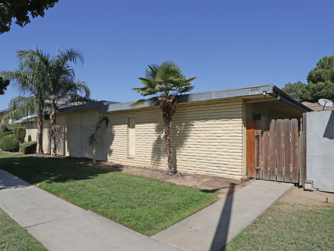 3351 E Fairmont Ave in Fresno, CA - Building Photo - Building Photo