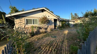 6041 Susan Rd in Santa Rosa, CA - Building Photo