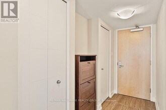 40-1340 Nepean St in Ottawa, ON - Building Photo - Building Photo