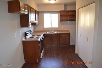 111 S Outpost Rd in Apache Junction, AZ - Building Photo - Building Photo