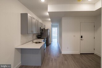 1709 Snyder Ave in Philadelphia, PA - Building Photo - Building Photo