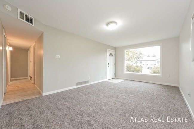 1092 Worchester St in Aurora, CO - Building Photo - Building Photo