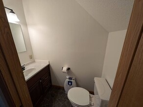 877 Loon Lake Rd in Eagle River, WI - Foto de edificio - Building Photo