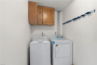 636 Ocean Lakes Dr in Virginia Beach, VA - Building Photo - Building Photo