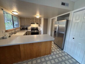 206 Gold Hill Rd in Zephyr Cove, NV - Foto de edificio - Building Photo