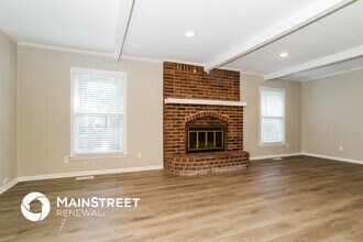 6613 Long Ave in Shawnee, KS - Foto de edificio - Building Photo