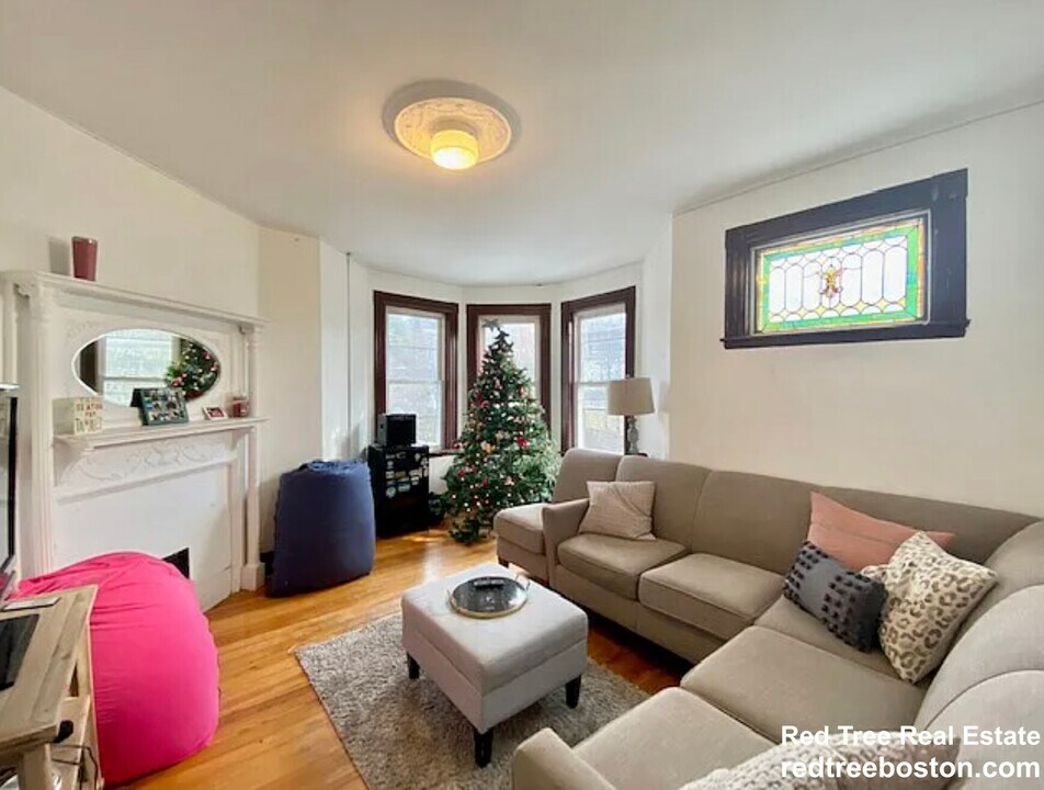 2 Parker Hill Terrace in Boston, MA - Building Photo