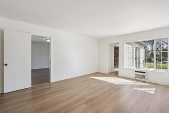 11247 Michael Hunt Dr in South El Monte, CA - Building Photo - Building Photo