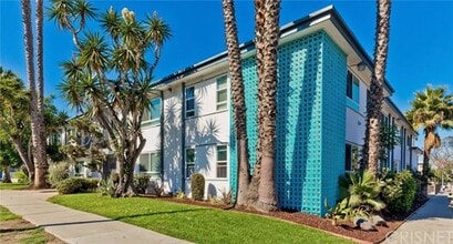 5005 August St in Los Angeles, CA - Building Photo - Building Photo