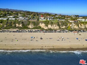 7335 Birdview Ave in Malibu, CA - Building Photo - Building Photo