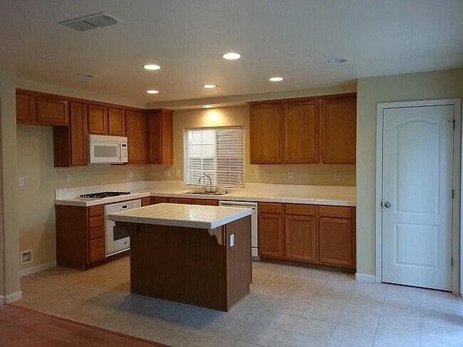 10826 Peony Pl Dr in Stockton, CA - Building Photo - Building Photo