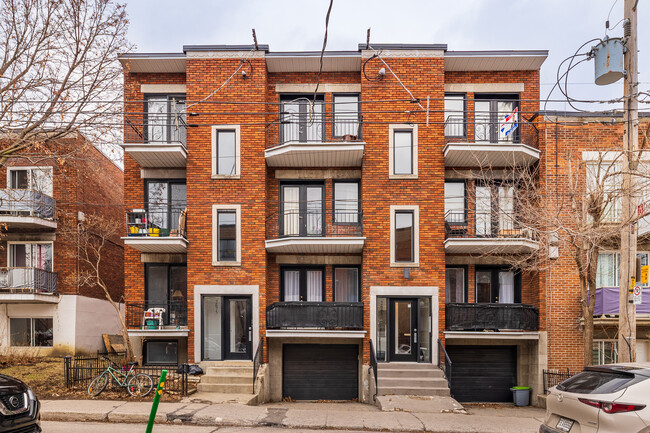 2675-2685 Laurier Av E in Montréal, QC - Building Photo - Building Photo