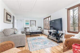 18 Thompson Ln in Old Saybrook, CT - Building Photo - Building Photo