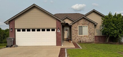 141 Kale Ct in St. Robert, MO - Building Photo - Building Photo
