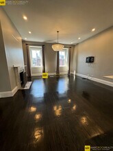 265 Beacon St, Unit #5 in Boston, MA - Foto de edificio - Building Photo