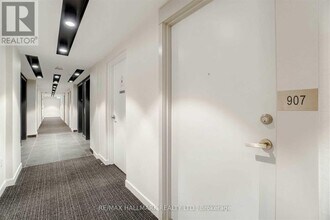 99-999 Broadway Ave in Toronto, ON - Building Photo - Building Photo