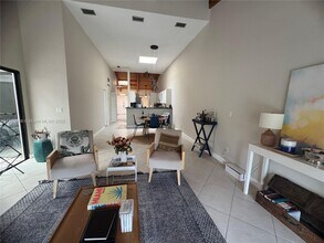 2753 Parkview Dr S in Hallandale Beach, FL - Building Photo - Building Photo