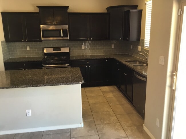 2711 Full Moon Ct NE in Rio Rancho, NM - Building Photo - Building Photo