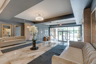 8302 Islington Ave. in Vaughan, ON - Building Photo - Building Photo