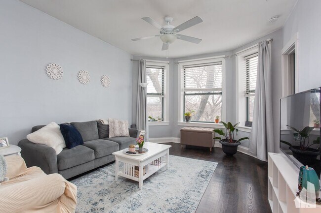 1538 W Wrightwood Ave, Unit 3
