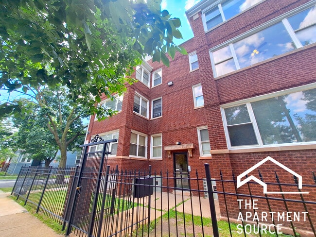 property at 5606 W Thomas St