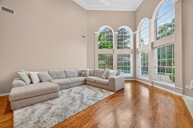 property at 602 Johnson Ln