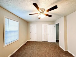 108 Ballygar St, Unit E in Clarksville, TN - Foto de edificio - Building Photo