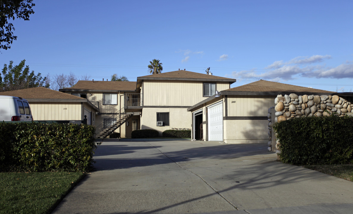 1448 W Stoneridge Ct in Ontario, CA - Building Photo