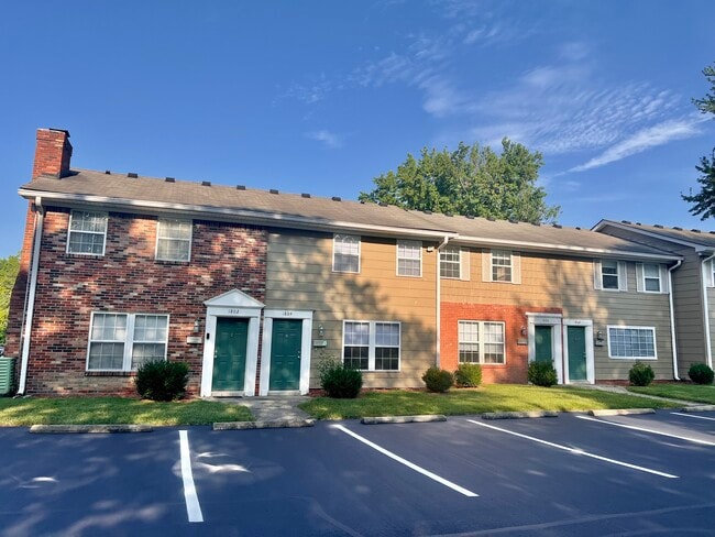 Glenview Apartments in Clarksville, IN - Foto de edificio - Building Photo